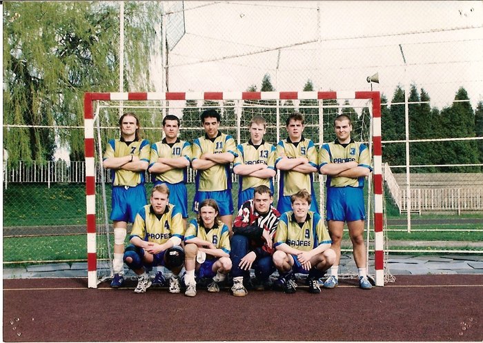 Muži